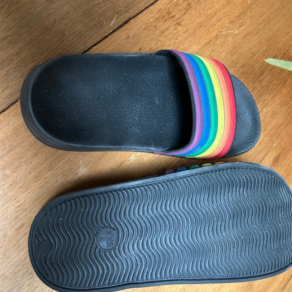 Rainbow slaps!
